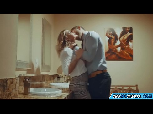 ❤️ Kad te prsata plavuša zavede u javnom toaletu ❤️❌ Porno na bs.passionateembracespotlight.ru